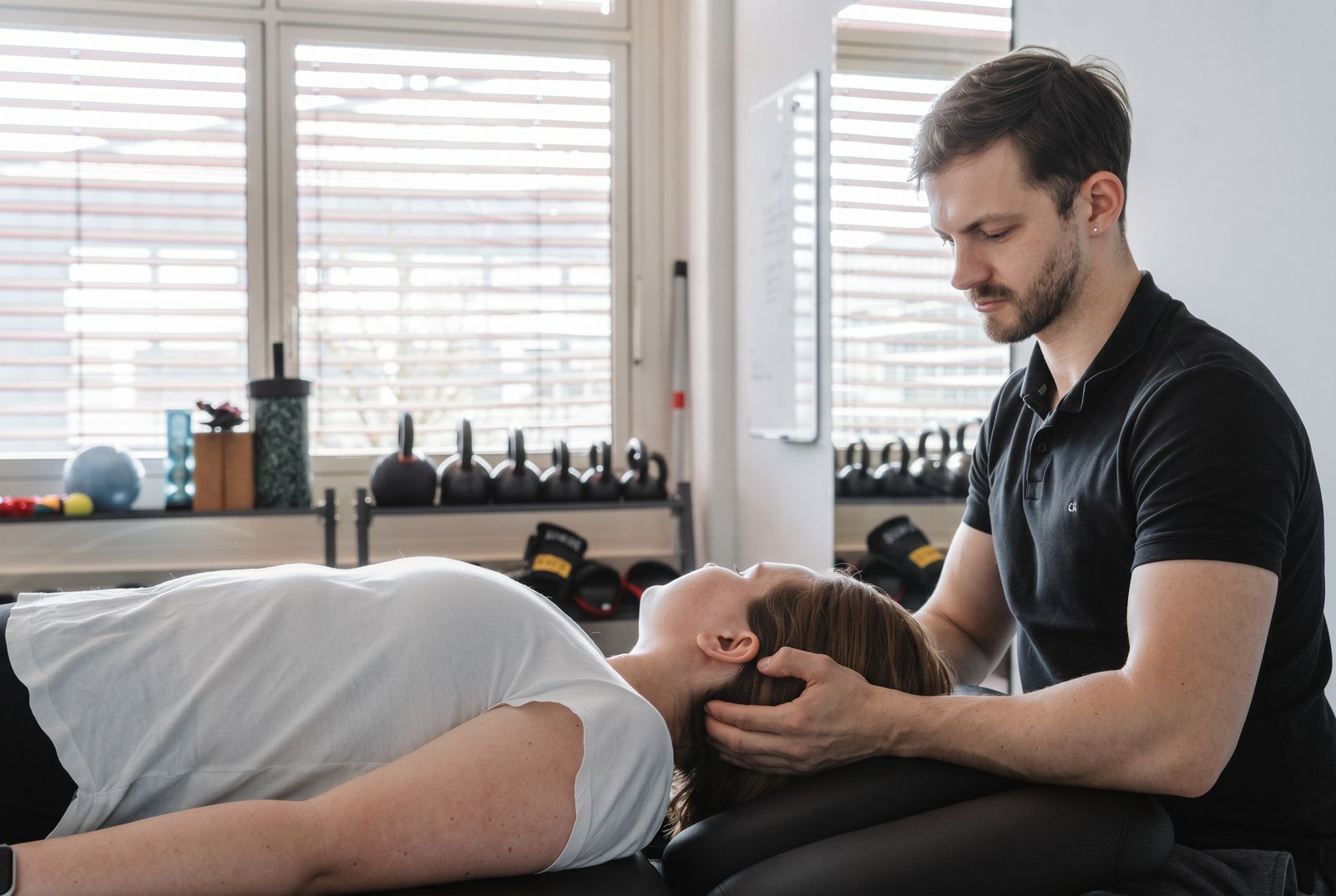 Manuelle Behandlung in der Praxis physio-Holistic